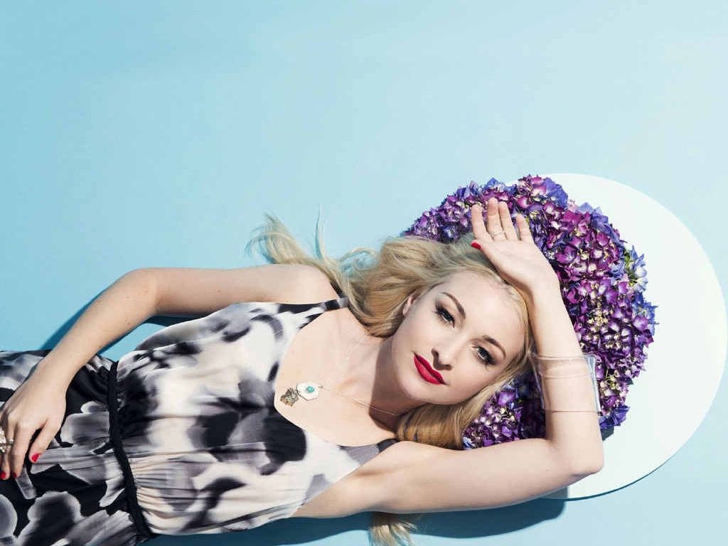 Singer Kate Miller-Heidke. Singer Kate Miller-Heidke.
